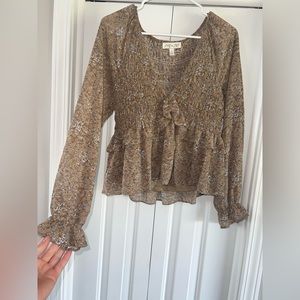 Women’s blouse (size small)